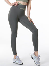 Yogabroek met hoge taille en contrasterende patchdetails