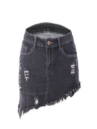 Dames gewassen denim rok met gescheurde onregelmatige zoom